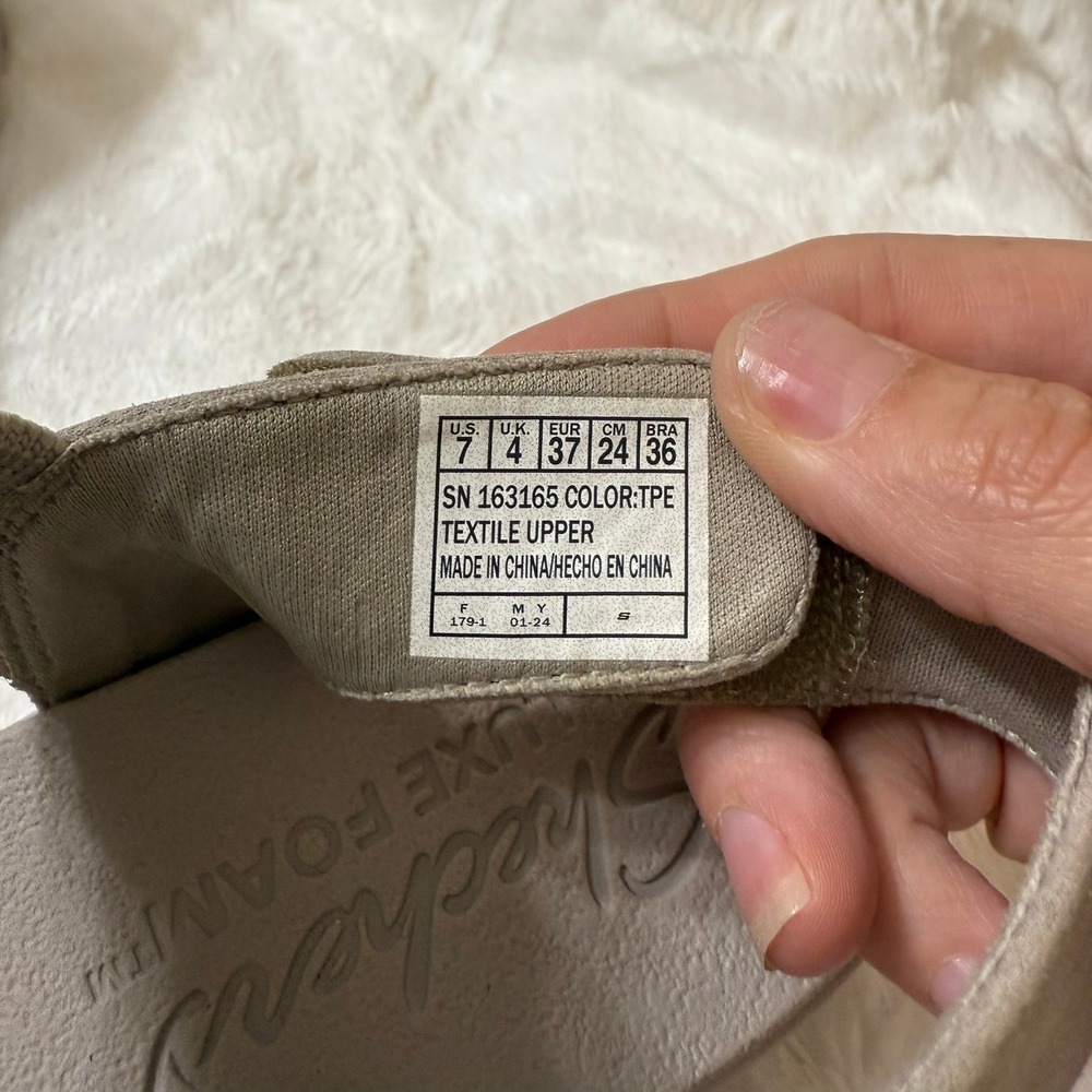 Skechers Arya On The Rise Luxe Foam Sandals Grey Womens Size 7 Comfort Wedge - Picture 8 of 10